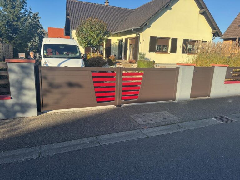 Pose d'une clôture et d'un portail moderne avec 2 coloris