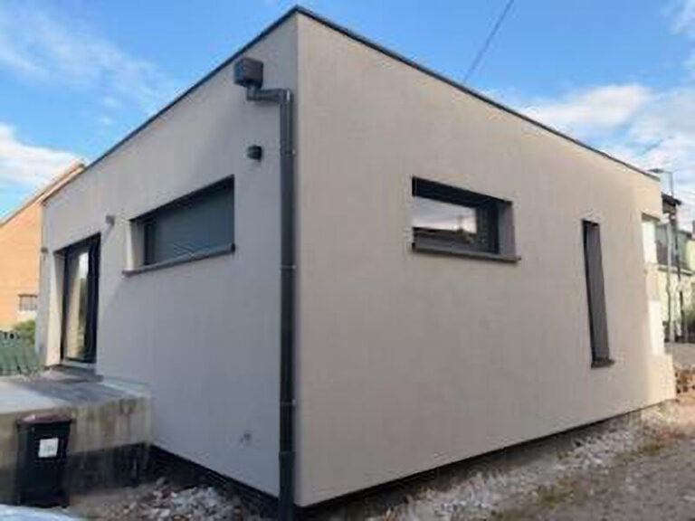 Pose de menuiseries Aluplast Ideal 5000 avec châssis noirs 2 faces