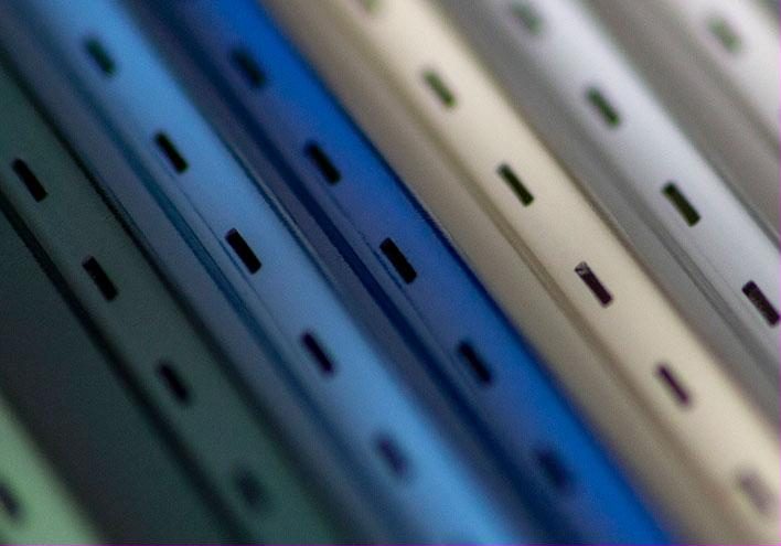 Lames de volets roulants LAKAL en PVC et en aluminium dans plusieurs coloris
